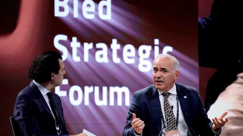 Bled, Festivalna dvorana.Blejski strateski forum.Pogovor z ruskim opozicijskim aktivistom in sahovskim velemojstrom Garijem Kasparovom.