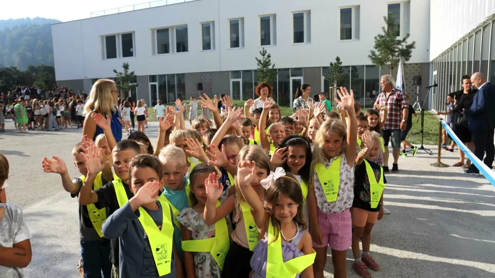 prvošolci02.09.2024 -otvoritev OŠ Frana Albrehta, KamnikFoto: Tomaž Skale 