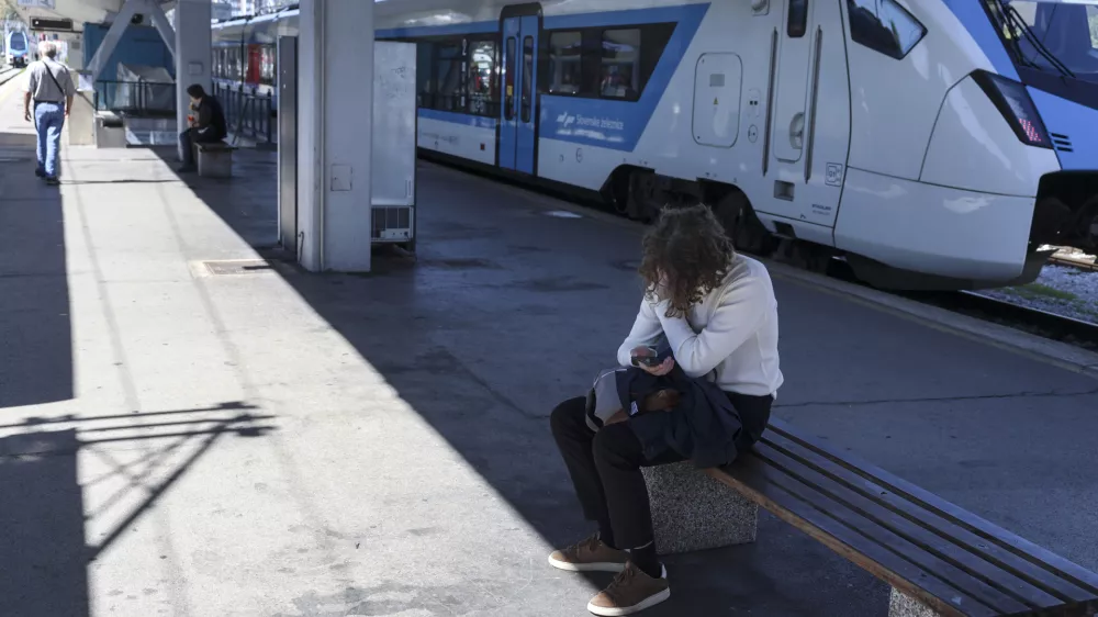 - 10.09.2024 - železniška postaja Ljubljana, vlak, potniki, turisti//FOTO: Jaka Gasar