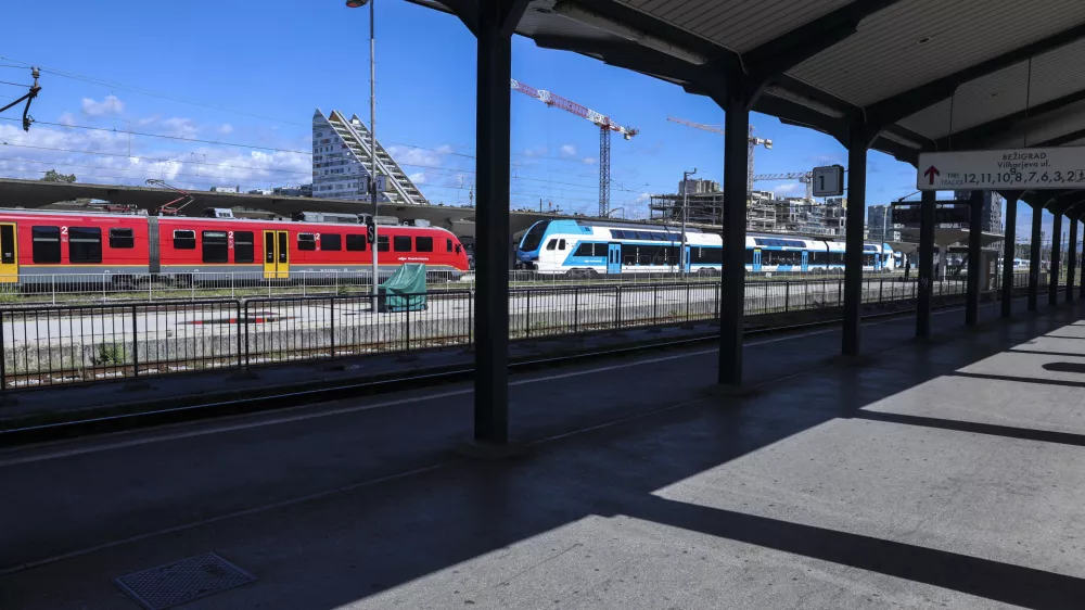 - 10.09.2024 - železniška postaja Ljubljana, vlak, potniki, turisti//FOTO: Jaka Gasar