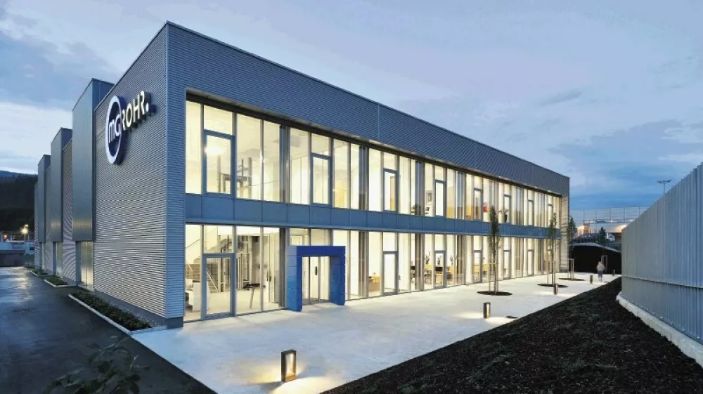 Proizvodna hala podjetja je bila uvr&scaron;čena v stoterico naj inženirskih objektov v zadnjih sto letih.