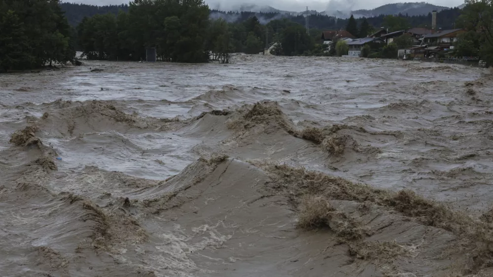 Tacen- 04.08.2023 – Poplave v Sloveniji - močno deževje, narasle reke, vremenske spremembe //FOTO: Jaka Gasar