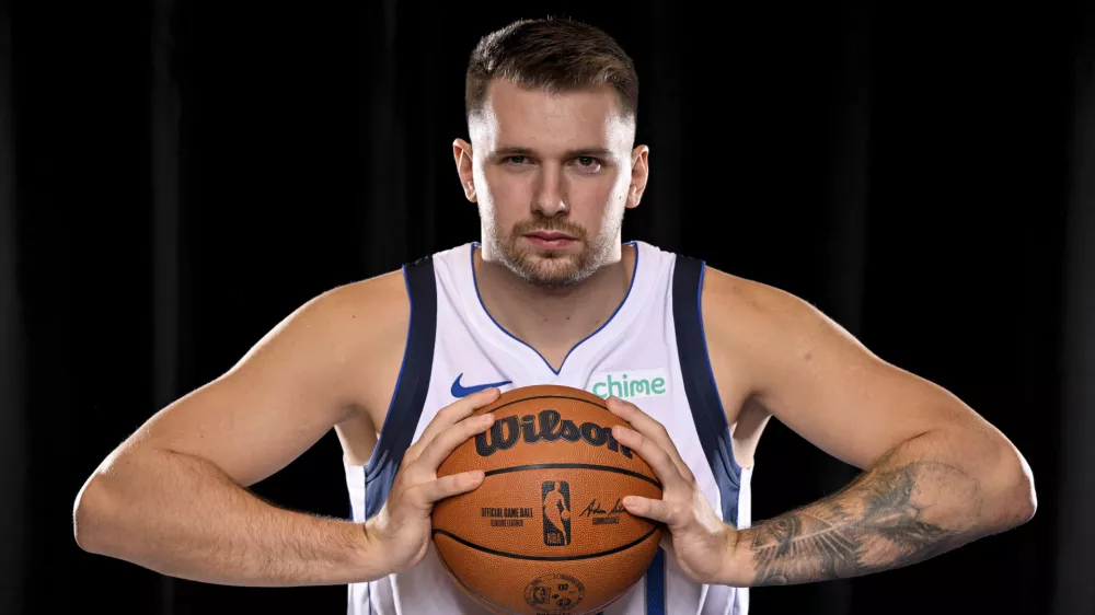 Luka Dončić priprave na novo sezono v ligi NBA ni začel po željah. Foto:&nbsp;Reuters