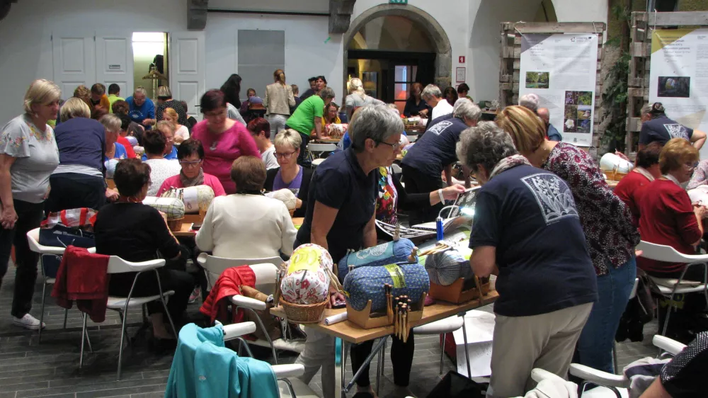Ta konec tedna bodo Križanke gostile Čipkarski festival Ljubljana.
Foto: Afrodita Hebar Kljun