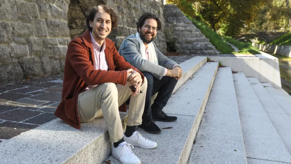 8.10.2024 - glasbenika  Matija Krečič in Tomaž HostnikFOTO: Luka Cjuha