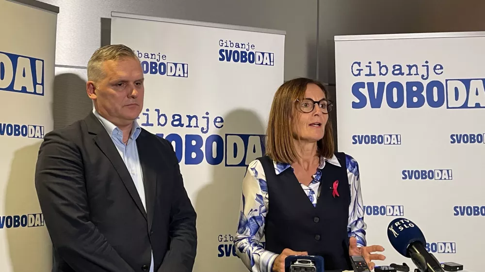Da bodo predlagali umik referendumske pobude, sta včeraj zvečer sporočila minister za okolje, podnebje in energijo Bojan Kumer in vodja poslanske skupine Svobode Nataša Avšič Bogovič. Foto: STA