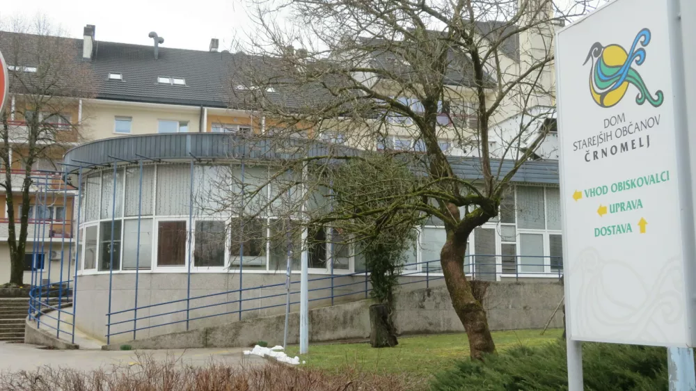 V črnomaljskem domu starej&scaron;ih je trenutno zasedenih vseh 160 postelj. F Dragana Stanković