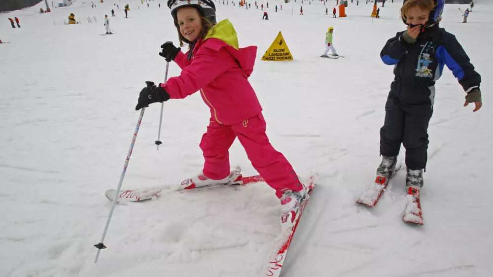 - Smuči&scaron;če RTC Žičnice Kranjska Gora - obisk med zimskimi počitnicami/FOTO; Matej Pov&scaron;e
