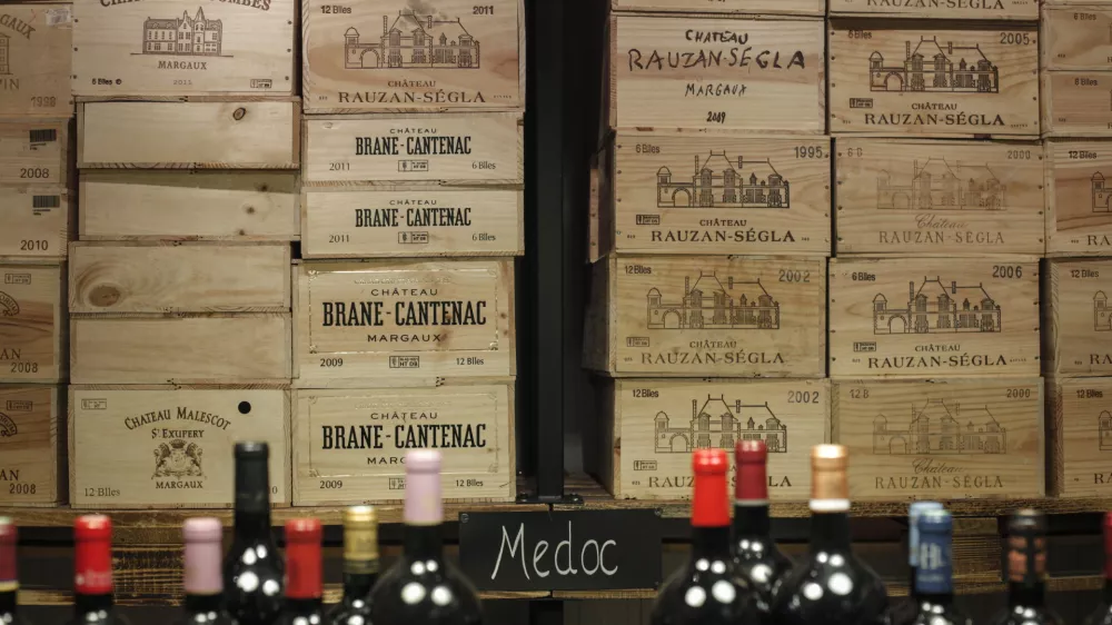 - 21.01.2015 - Vinoteka Rožmarin v Mariboru - vino kot investicija   ///FOTO: Luka CjuhaOPOMBA: ZA OBJAVO V PRILOGI &ndash; DNEVNIKOV OBJEKTIV - INTERVJU 2015.