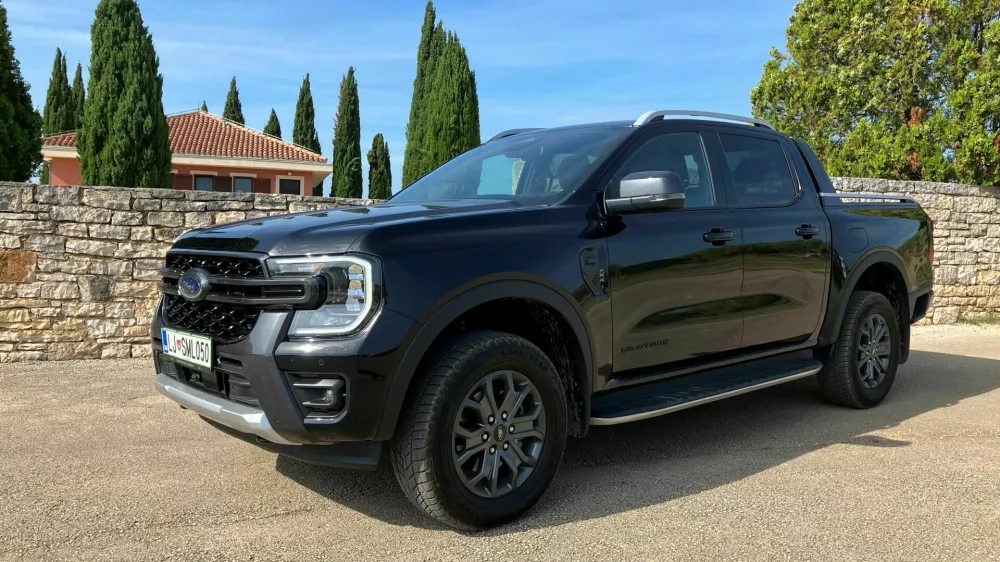 Ranger je vpadljivi poltovornjak, s katerim je vožnja presenetljivo udobna, serijska oprema wildtrak pa je bogata. Foto:&nbsp;Matej &Scaron;takul