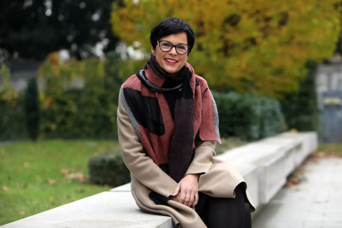 - 26.10.2021 - Marta Kos, &ndash; nekdanja veleposlanica - sedem let nekarierna diplomatka, ki nas je &scaron;tiri leta zastopala v Nemčiji in bila v tistem mandatu imenovana za veleposlanico leta. Potem je od&scaron;la za veleposlanico v &Scaron;vico,//FOTO: Tomaž Skale