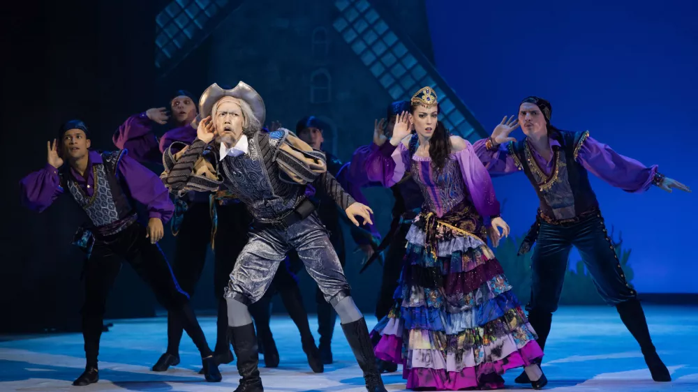 Balet Don Kihot v postavitvi koreografa Denisa Matvienka na odru SNG Opera in balet Ljubljana Foto: Darja Štravs Tisu