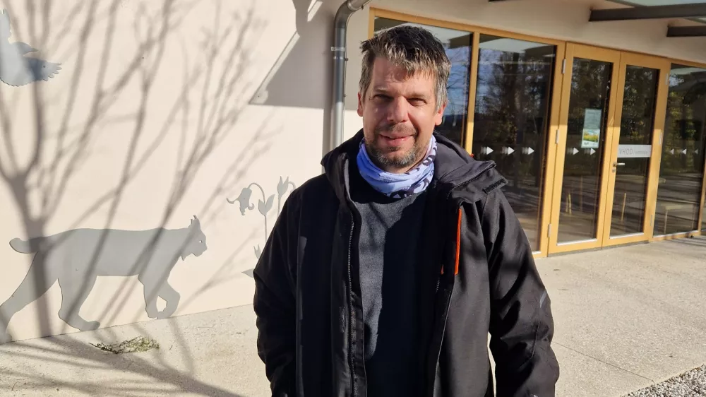 &raquo;Imamo odlične izobraževalne programe, s katerimi se otroci na zabaven način učijo o naravi in kra&scaron;kem svetu,&laquo; pravi vodja Krajinskega parka Piv&scaron;ka presihajoča jezera Tadej Kogov&scaron;ek. Foto: Sergeja &Scaron;irca / Foto: Sergeja &Scaron;irca