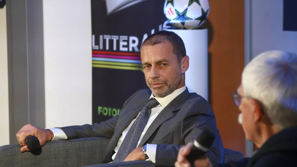 Aleksander Čeferin predsednik UEFA8.11.2024 - pogovor s predsednikom Uefe Aleksandrom Čeferinom o izzivih evropskega nogometa, ki ga pripravljajo Litteralis, In&scaron;titut za ustavno pravo, &Scaron;tudentsko dru&scaron;tvo PandaFOTO: LUKA CJUHA