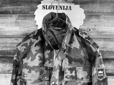 Janez Jan&scaron;a, voja&scaron;ka uniforma