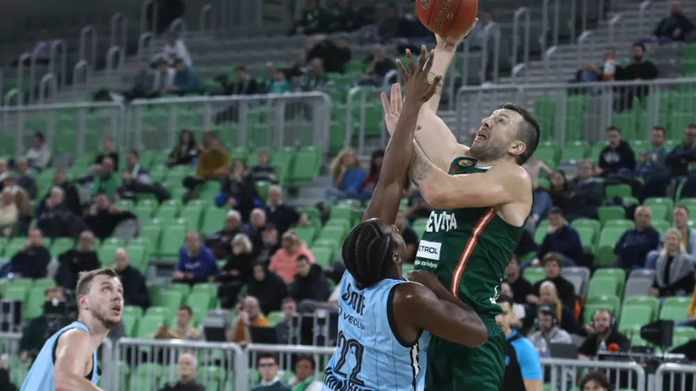 28.11.2024 - ko&scaron;arka - Cedevita Olimpija - Hamburg  FOTO: LUKA CJUHA