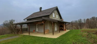 V vasi blizu Varaždina so v začetku decembra na dvorišču hiše našli zakopani trupelci dojenčkov. 