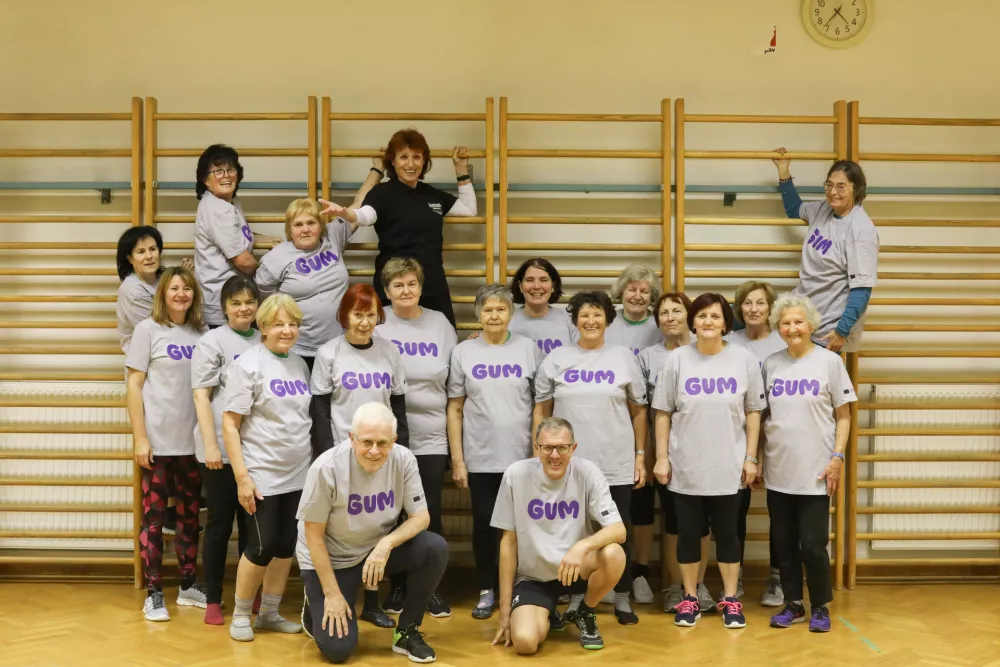 Dvakrat tedensko Jožica Markovič vodi rekreacijo za starej&scaron;e člane. Foto: Bojan Velikonja