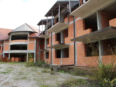 Dom za starejše je že od leta 2007 v tretji gradbeni fazi. Foto: Dragana Stanković