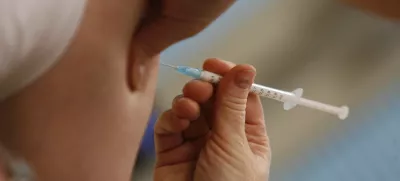 cepivo pandemrix- cepljenje proti pandemski gripi, ki povzroča virus A (H1N1) - Pediatrična klinika/FOTO: Bojan VelikonjaOPOMBA: ZA OBJAVO V ČASOPISU DNEVNIK