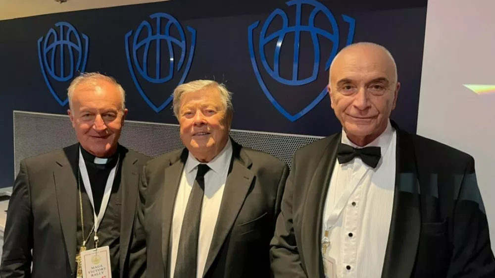 &Scaron;kof Jamnik, Viktor Knavs in Ivo Boscarol