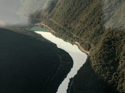 Fotografija iz multimedijskega projekta Dolina fotografinje Mance Juvan, ki je te dni na ogled v ljubljanski Galeriji Vžigalica. Foto: Manca Juvan