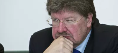 takratni republiški sekretar za notranje zadeve Igor Bavčar   -- Slavnostna seja prve slovenske vlade ob 20. obletnici.-  20. obletnica demokratičnih sprememb, prve demokratično izvoljene slovenske vlade in Manevrske strukture narodne zaščite (MSNZ)- DEMOS - takratna demokratična opozicija Slovenije   /FOTO: Jaka Adamič 