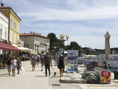 Poreč1.08.2023 - Hrvaška Istra - turizem - poletje - počitnice - turisti - turistična sezonaFOTO: Luka Cjuha