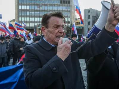 - Pavel Rupar,- 19.02.2025. 17. protest kvazi upokojencev in zavoda, ali karkoli že 1. oktober proti vladi Roberta Goloba pod vodstvom kriminalca Pavla Ruparja.//FOTO: Bojan Velikonja