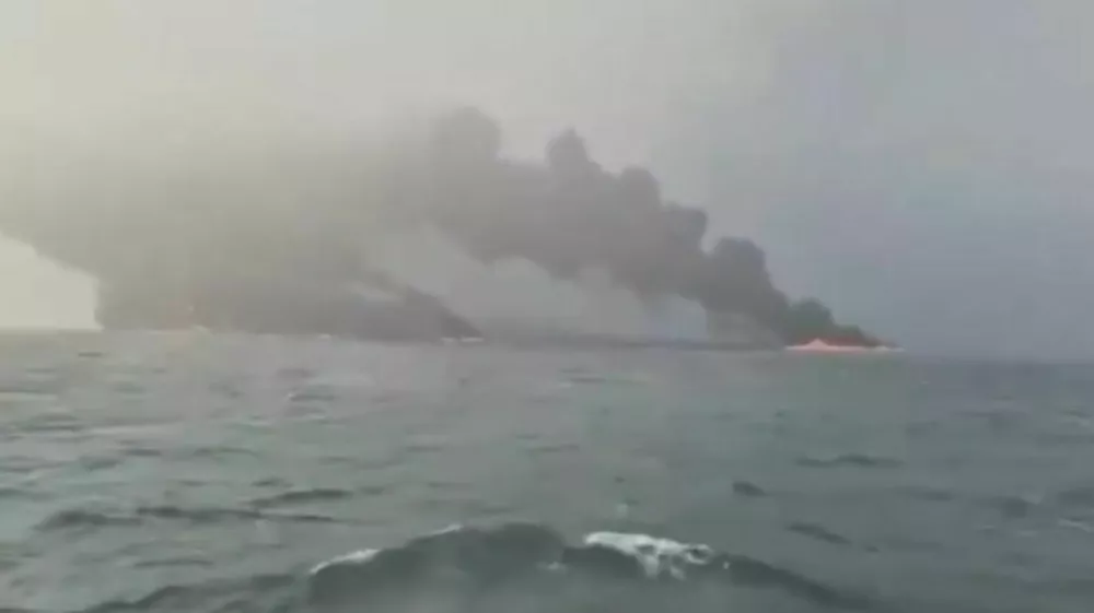 Posledice pomorske nesreče. Vir: X, zajem zaslona