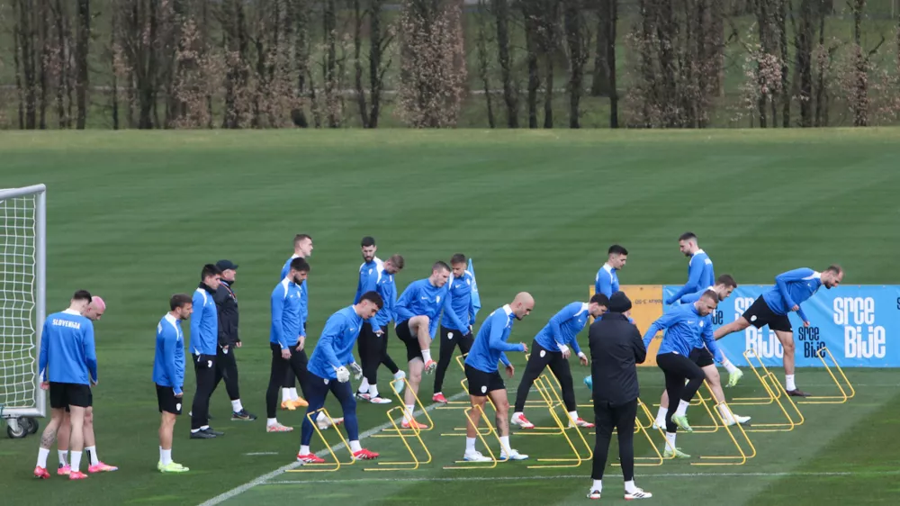 - 17.03.2025. Trening Slovenske nogometne reprezentance pred tekmama s Slovaško v Ligi narodov. Foto: Bojan Velikonja 
