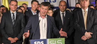 ﻿volilni štab SDS-SLS: predsednik SLS Marjan Podobnik, novi evropski poslanec Franc Bogovič, predsednik SDS Janez Janša in novi evropski poslanec Milan Zver  - 26.05.2019 - Evropske volitve 2019 - Volitve poslancev v Evropski parlament -   //FOTO: Jaka Gasar