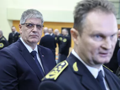 Boštjan Poklukar, Damjan Petrič- 12.02.2025 - Policija je nagradila 66 izjemnih posameznikov, ki so v najrazličnejših okoliščinah pomagali reševati življenja ljudi - podelitev, policija, hrabrost, požrtvovalnost, priznanja//FOTO: Jaka Gasar