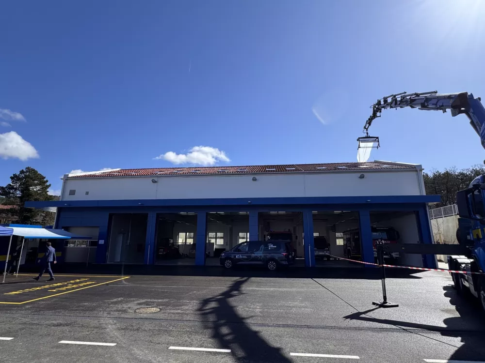 Sezana, Vseslovenski center za pozare v naravnem okolju.V Sezani so predstavili nov Vseslovenski center za pozare v naravnem okolju.