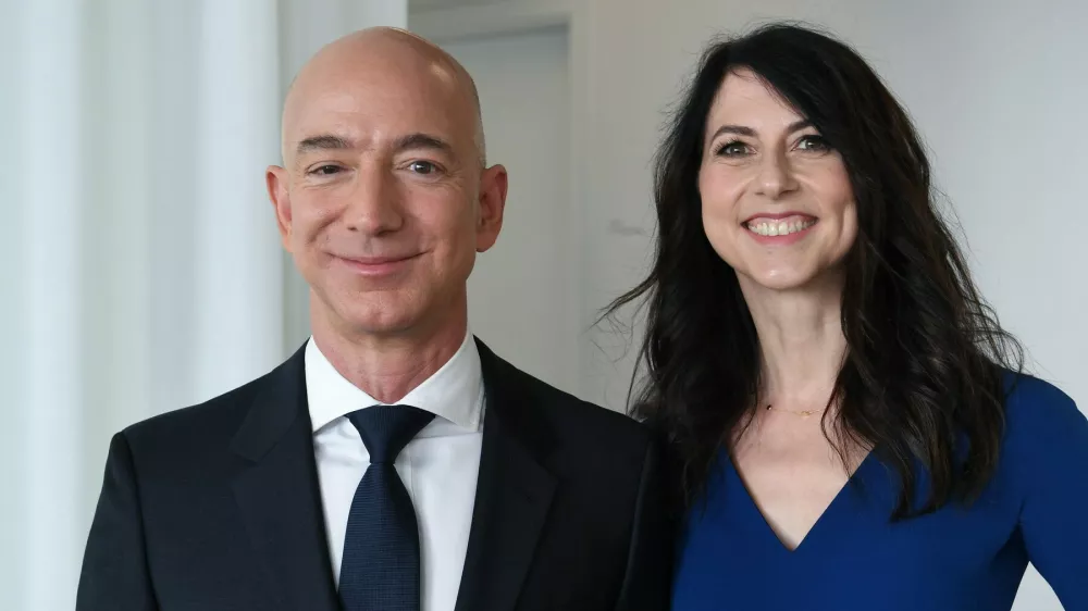 Jeff Bezos z nekdanjo ženo Mackenzie / Foto: Profimedia