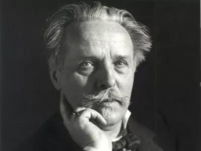 Karl May in 1906. Photo courtesy Karl May Museum, Radebeul, Germany.