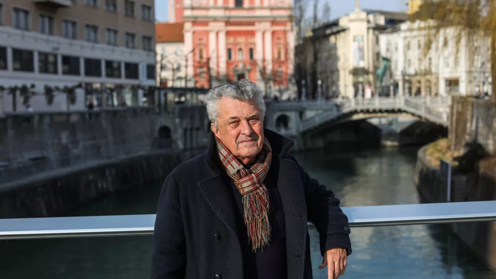 - 22.02.2023 - prof. Janez Koželj, arhitekt – nekdanji ljubljanski podžupan za področje urbanizma (2006 - 2022), profesor za arhitekturo mesta in urbanistično planiranje na Fakulteti za arhitekturo in Biotehniki fakulteti v Ljubljani, častni član Zbornice za arhitekturo in prostor (ZAPS), dobitnik nagrade Big SEE arhitekturni vizionar 2019, ki jo je prejel na Festivalu BIG. predsednik Društva Zelenih nadzornikov, //FOTO: Bojan Velikonja