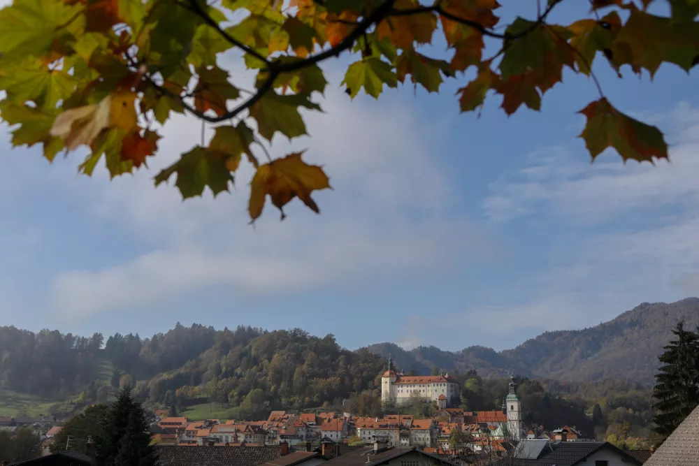 Prvo soboto v aprilu bodo v Škofji Loki organizirali spomladansko akcijo čiščenja in urejanja okolja. Foto: Luka Cjuha