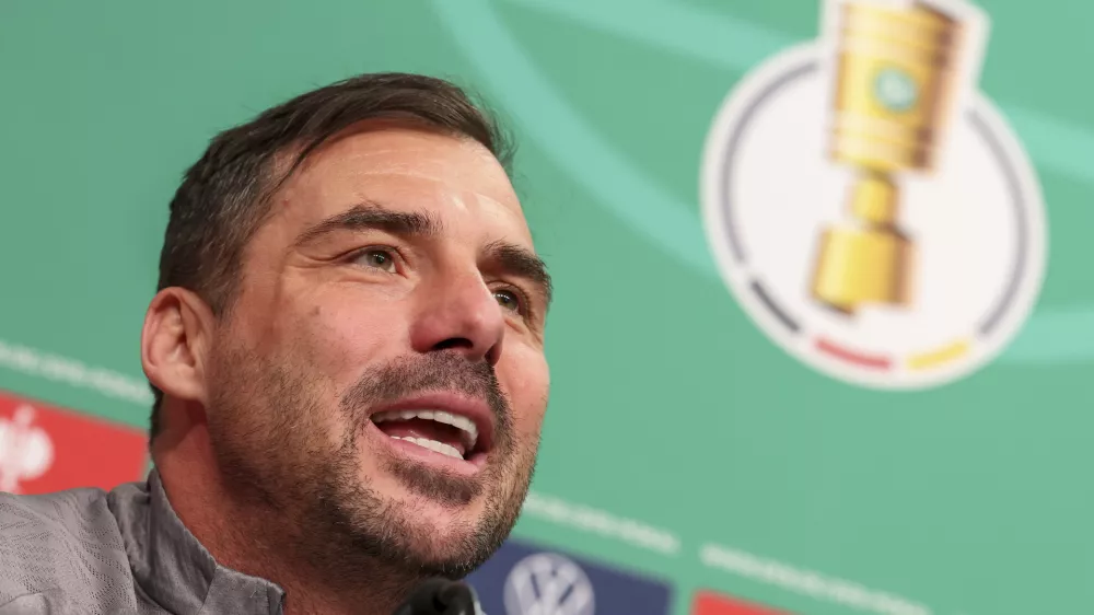 01 April 2025, Saxony, Leipzig: The new RB Leipzig head coach Zsolt Loew speaks during a press conference in the Red Bull Academy. Photo: Jan Woitas/dpa