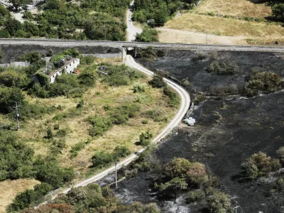 Crni Kal.Pozar na kraskem robu.