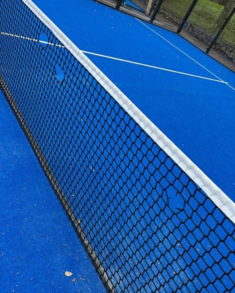 Poškodovana mreža padel igrišč. Foto: FB/Šport Ljubljana 