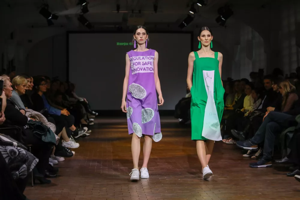 01.04.2025 - Modna revija - Srednja &scaron;ola za oblikovanje in fotografijo Ljubljana. Dijakinje in dijaki zaključnega letnika modnega oblikovanja bodo predstavljali svoje kolekcije oblačiFoto: Luka Cjuha