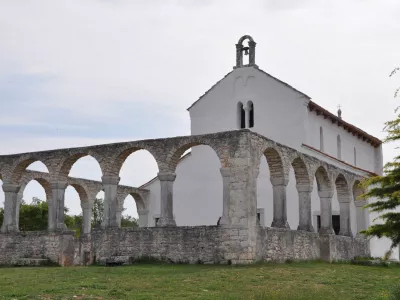 Cerkev svete Foške velja za eno izmed najpomembnejših romarskih središč Istre. Foto: Wikipedia