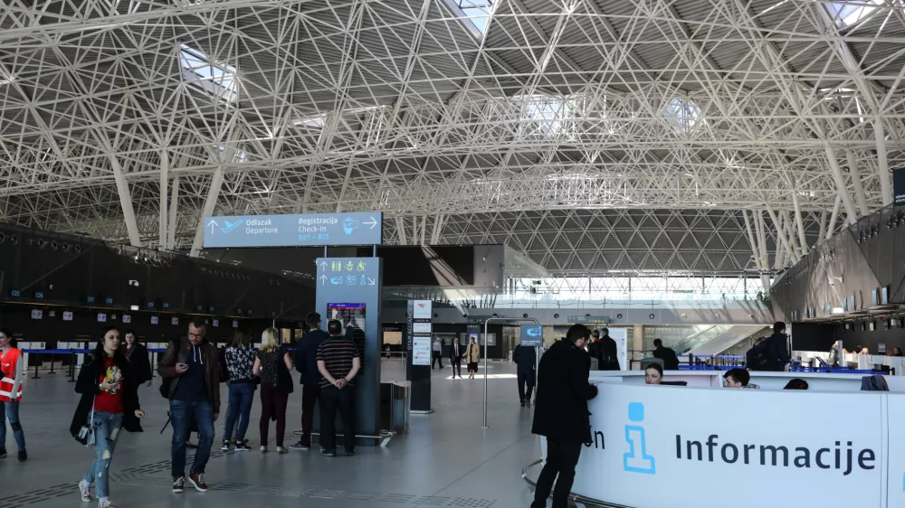 ﻿- potniški terminal -  - 28.03.2017 - Hrvaška - Letališče Franja Tuđmana Zagreb - prenovljeno mednarodno zagrebško letališče --     //FOTO: Luka Cjuha