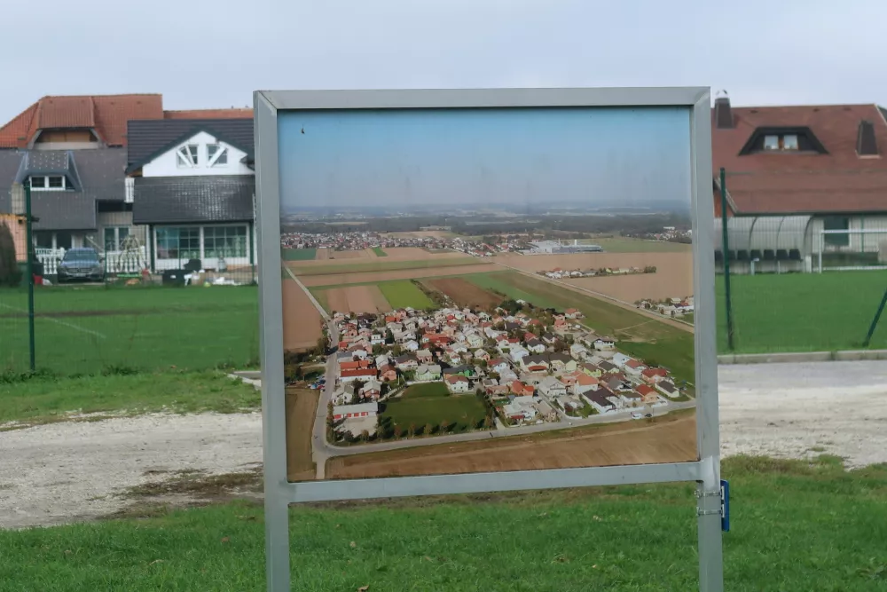Prekmurje, Pu&scaron;ča, Romi, romsko naselje, spominski park. Foto: Tatjana Pihlar 