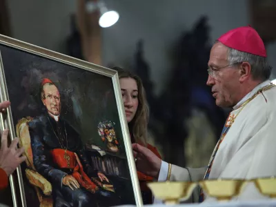 ljubljanski nad&scaron;kof metropolit dr. Anton Stres, slika Anton Martin Slom&scaron;ek- Slovesna ma&scaron;a ob umestitvi novoimenovanega mariborskega nad&scaron;kofa metropolita Marjana Turn&scaron;ka.v stolni cerkvi sv. Janeza Krstnika v Mariboru /FOTO; Matej Pov&scaron;e