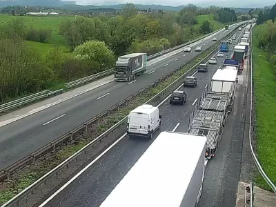 Gneča na ljubljanski obvoznici. Vir: promet.si