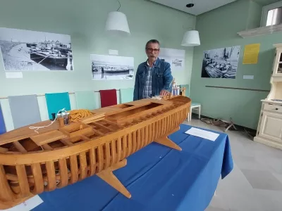 Maketa maone, ki jo je njen avtor Slobodan Simič Sime izdelal v merilu 1: 10. Foto: Vesna Levičnik