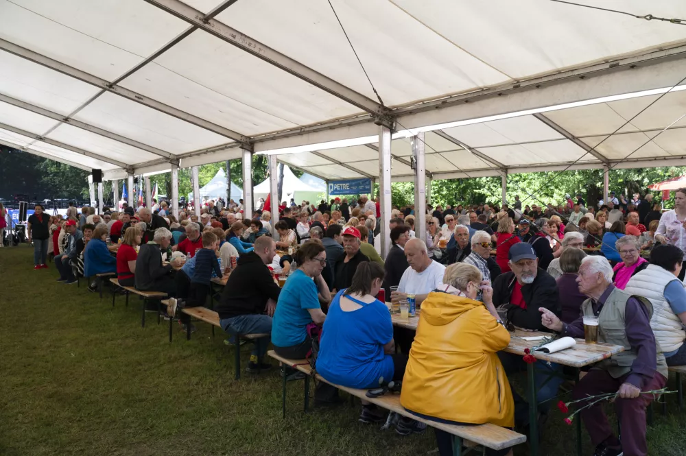 Prvi maj01.05.2025 Praznovanje 1. maja, praznika dela na Rožniku - tradicionalna prvomajska proslavaFOTO: Nik Erik Neubauer