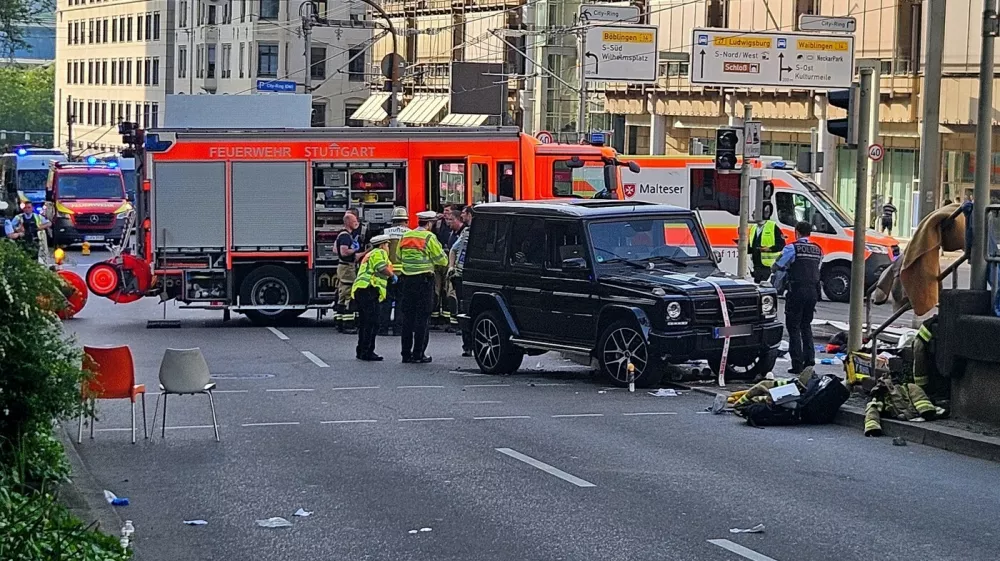 02 May 2025, Baden-Württemberg, Stuttgart: According to police, a car has driven into a group of people in Stuttgart city center. Three people have been injured so far. The driver has been arrested, a police spokeswoman said. Photo: Andreas Rosar/dpa,Image: 994583178, License: Rights-managed, Restrictions: GERMANY OUT, Model Release: no
